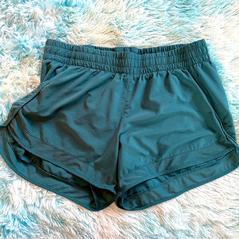 Athleta Mesh Racer Run Short 4 inch Teal Size Medium